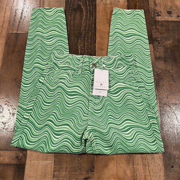 Green wave Daisy Street Wavy Mom Jeans - Picture 3 of 8